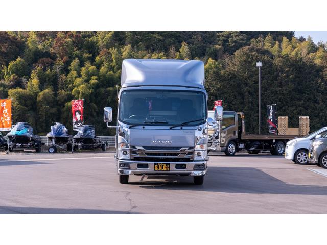 エルフトラック ＳＥカスタム　純正メッキパーツ　極東フラトップ・２．８５ｔ積・ラジコン・バックカメラ・ウィンチ・坂道発進補助装置・左右電格ミラー・ＥＴＣ・スマートキー・横あおり開閉・車両固縛装置・社外デジタルインナーミラー・フォグＬＥＤ・風防（4枚目）