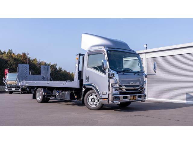 エルフトラック ＳＥカスタム　純正メッキパーツ　極東フラトップ・２．８５ｔ積・ラジコン・バックカメラ・ウィンチ・坂道発進補助装置・左右電格ミラー・ＥＴＣ・スマートキー・横あおり開閉・車両固縛装置・社外デジタルインナーミラー・フォグＬＥＤ・風防（6枚目）