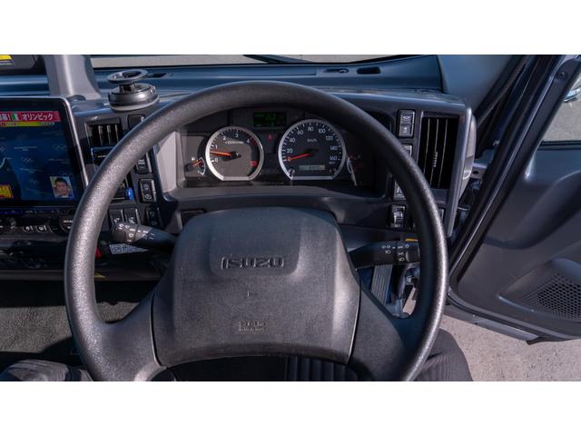 エルフトラック ＳＥカスタム　純正メッキパーツ　極東フラトップ・２．８５ｔ積・ラジコン・バックカメラ・ウィンチ・坂道発進補助装置・左右電格ミラー・ＥＴＣ・スマートキー・横あおり開閉・車両固縛装置・社外デジタルインナーミラー・フォグＬＥＤ・風防（23枚目）