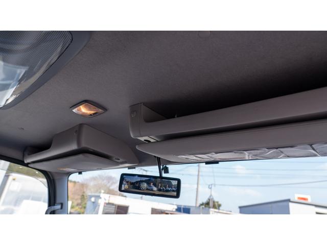 エルフトラック ＳＥカスタム　純正メッキパーツ　極東フラトップ・２．８５ｔ積・ラジコン・バックカメラ・ウィンチ・坂道発進補助装置・左右電格ミラー・ＥＴＣ・スマートキー・横あおり開閉・車両固縛装置・社外デジタルインナーミラー・フォグＬＥＤ・風防（35枚目）