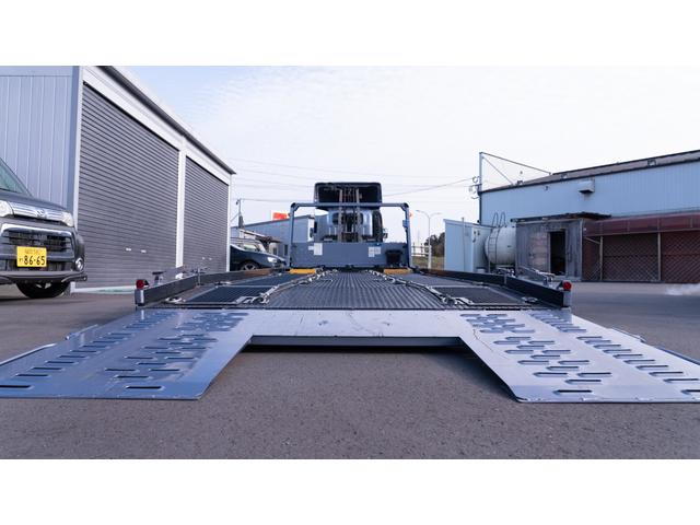 エルフトラック ＳＥカスタム　純正メッキパーツ　極東フラトップ・２．８５ｔ積・ラジコン・バックカメラ・ウィンチ・坂道発進補助装置・左右電格ミラー・ＥＴＣ・スマートキー・横あおり開閉・車両固縛装置・社外デジタルインナーミラー・フォグＬＥＤ・風防（42枚目）