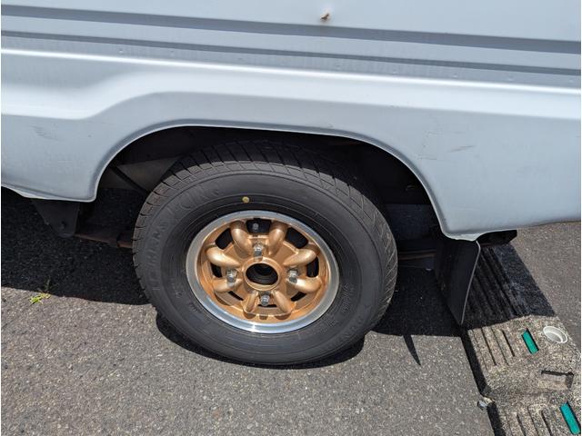 キャリイトラック 　一方開　　１０インチアルミホイールタイヤ新品　ローダウン　丸目２灯　１０吋旧車　車検令和９年３月　ＤＡ５１Ｔ（8枚目）