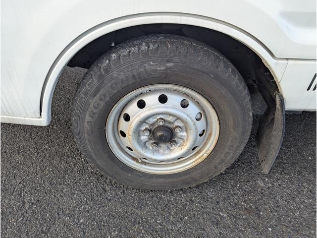 ボンゴトラック 　２２００ディーゼル　パワーゲート　低床　３方開　エアコン　パワステ　最大積載量８５０ｋｇ　ＳＫ２２Ｔ（6枚目）