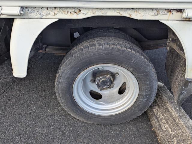 ボンゴトラック 　２２００ディーゼル　パワーゲート　低床　３方開　エアコン　パワステ　最大積載量８５０ｋｇ　ＳＫ２２Ｔ（7枚目）