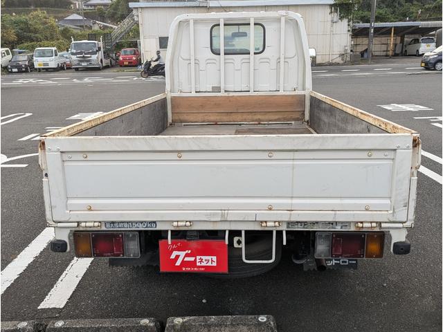 エルフトラック 　２８００ディーゼル　１．５トン　平ボディ　予備車検Ｒ８年１月　　低床　５速　パワーウインドウ　最大積載量１５００ｋｇ　全長４．６９ｍ　総重量３４１５ｋｇ　普通免許　ＮＨＲ５５Ｅ（8枚目）