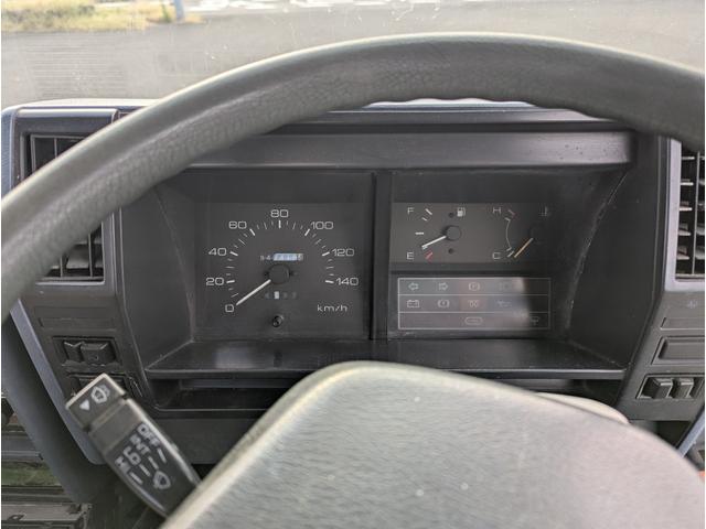 エルフトラック 　２８００ディーゼル　１．５トン　平ボディ　予備車検Ｒ８年１月　　低床　５速　パワーウインドウ　最大積載量１５００ｋｇ　全長４．６９ｍ　総重量３４１５ｋｇ　普通免許　ＮＨＲ５５Ｅ（18枚目）