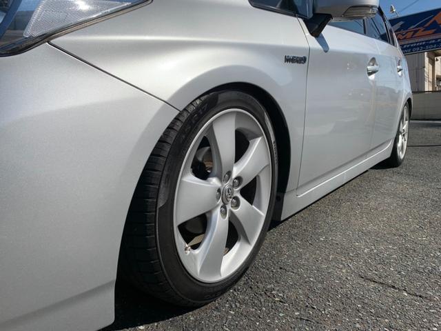 トヨタ プリウス S LEDエディション ソーラームーンルーフ付き