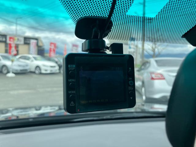 マークＸ ２５０Ｇ　リラックスセレクション　サンルーフ　ナビ　フルセグ　Ｂカメラ　Ｂトゥース　ＤＶＤ　１９インチ　車高調　社外ＨＩＤライト　ＬＥＤフォグ　ＬＥＤテール　ＥＴＣ　前席Ｐシート　社外マフラー　シートカバー　オートライト（25枚目）