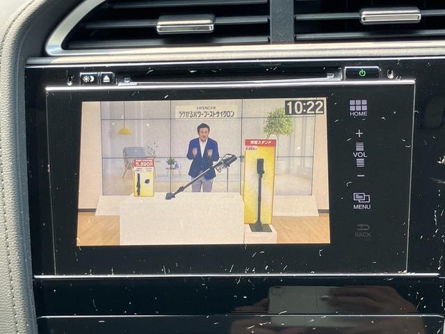 シャトル ハイブリッドＺ　ナビ　フルセグ　Ｂカメラ　Ｂトゥース　ＤＶＤ　ＬＥＤライト　ＬＥＤフォグ　ＥＴＣ　スマートキー２個　シートヒーター　オートリトラミラー　クルコン　１７アルミ　ステアリモコン　ルーフレール　禁煙車（13枚目）