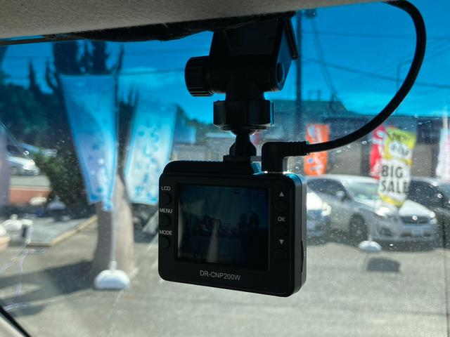 ゼストスパーク W ナビ TV Bトゥース DVD スマートキー HIDライト LEDフォグ 前後ドラレコ 純正アルミ ルーフスポイラー 禁煙車 ツートンカラーTV走行中視聴可能(16枚目)