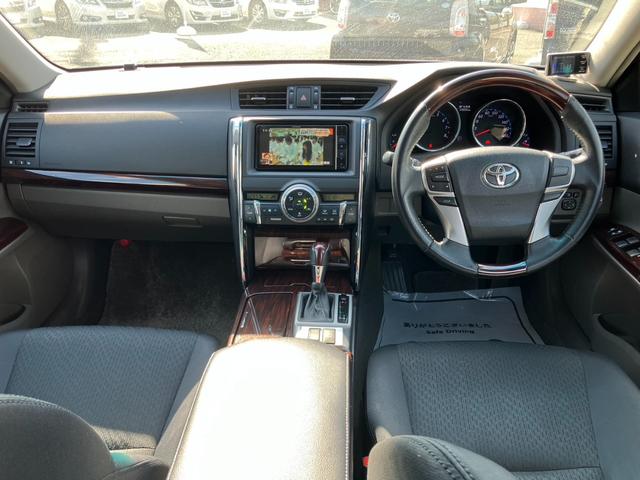 マークＸ ２５０Ｇ　リラックスセレクション・ブラックリミテッド　エアロ　ナビ　フルセグ　Ｂカメラ　Ｂトゥース　ＤＶＤ　１９インチ　車高調　ＨＩＤライト　ＬＥＤフォグ　ＬＥＤテール　ＥＴＣ　スマートキー　前席パワーシート　コンビハンドル　リアフィルム　オートライト（11枚目）