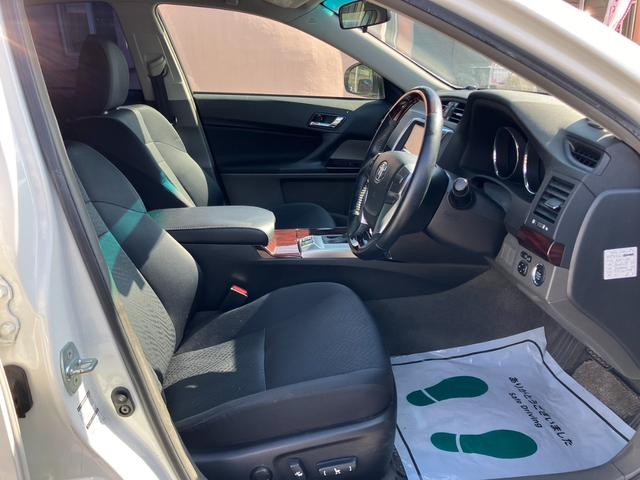 マークＸ ２５０Ｇ　リラックスセレクション・ブラックリミテッド　エアロ　ナビ　フルセグ　Ｂカメラ　Ｂトゥース　ＤＶＤ　１９インチ　車高調　ＨＩＤライト　ＬＥＤフォグ　ＬＥＤテール　ＥＴＣ　スマートキー　前席パワーシート　コンビハンドル　リアフィルム　オートライト（30枚目）