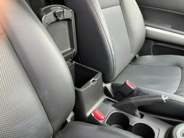 エクストレイル 20X 後期 ナビ フルセグ Bカメラ Bトゥース DVD ETC 19インチ インテリキー 全席シートヒーター 外2本出しマフラー 前後ガーニッシュ ステアリモコン TV走行中視聴可能(35枚目)