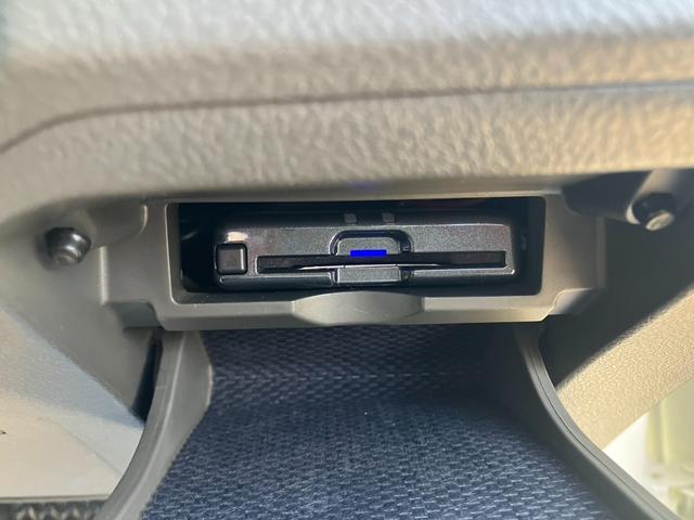 マークＸ ２５０Ｇ　リラックスセレクション・ブラックリミテッド　エアロ　ナビ　フルセグ　Ｂカメラ　Ｂトゥース　ＤＶＤ　ＨＩＤライト　ＬＥＤフォグ　前後ドラレコ　スマートキー２個　ＥＴＣ　１９インチ　車高調　前席Ｐシート　ステアリモコン　リアフィルム　禁煙車（17枚目）