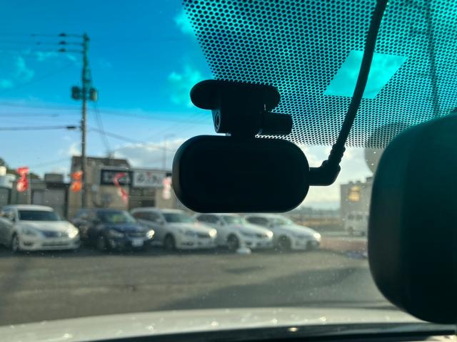 マークＸ ２５０Ｇ　リラックスセレクション・ブラックリミテッド　エアロ　ナビ　フルセグ　Ｂカメラ　Ｂトゥース　ＤＶＤ　ＨＩＤライト　ＬＥＤフォグ　前後ドラレコ　スマートキー２個　ＥＴＣ　１９インチ　車高調　前席Ｐシート　ステアリモコン　リアフィルム　禁煙車（19枚目）