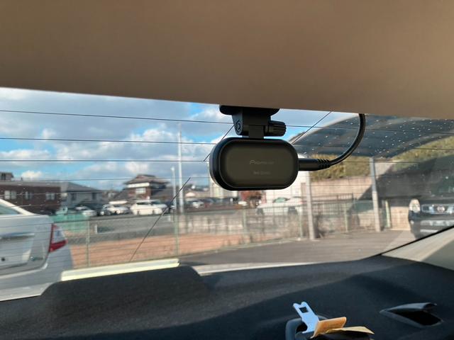 マークＸ ２５０Ｇ　リラックスセレクション・ブラックリミテッド　エアロ　ナビ　フルセグ　Ｂカメラ　Ｂトゥース　ＤＶＤ　ＨＩＤライト　ＬＥＤフォグ　前後ドラレコ　スマートキー２個　ＥＴＣ　１９インチ　車高調　前席Ｐシート　ステアリモコン　リアフィルム　禁煙車（20枚目）