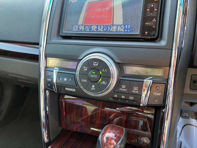 ���E�Ɨ��I�[�g�`�b�ł��B