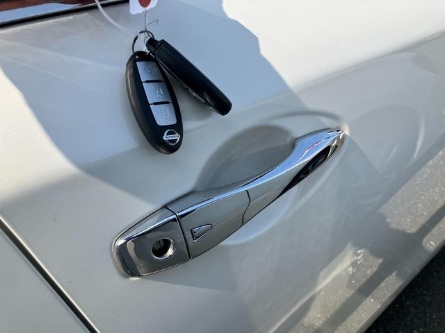 ティアナ ＸＬ　ナビ　フルセグ　Ａビュー　Ｂトゥース　ＤＶＤ　ＨＩＤライト　ＥＴＣ　Ｓキー２個　ＬＤＷ　ＢＳＷ　オートリトラミラー　前席パワーシート　クルコン　オットマン　リアスポイラー　ステアリモコン　禁煙車（16枚目）