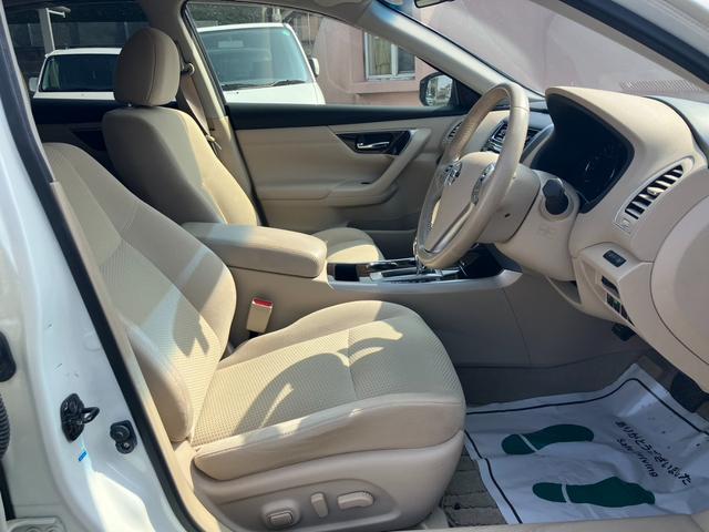 ティアナ ＸＬ　ナビ　フルセグ　Ａビュー　Ｂトゥース　ＤＶＤ　ＨＩＤライト　ＥＴＣ　Ｓキー２個　ＬＤＷ　ＢＳＷ　オートリトラミラー　前席パワーシート　クルコン　オットマン　リアスポイラー　ステアリモコン　禁煙車（32枚目）