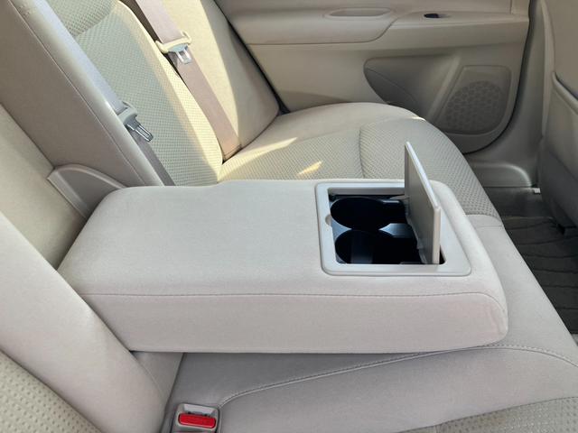 ティアナ ＸＬ　ナビ　フルセグ　Ａビュー　Ｂトゥース　ＤＶＤ　ＨＩＤライト　ＥＴＣ　Ｓキー２個　ＬＤＷ　ＢＳＷ　オートリトラミラー　前席パワーシート　クルコン　オットマン　リアスポイラー　ステアリモコン　禁煙車（39枚目）