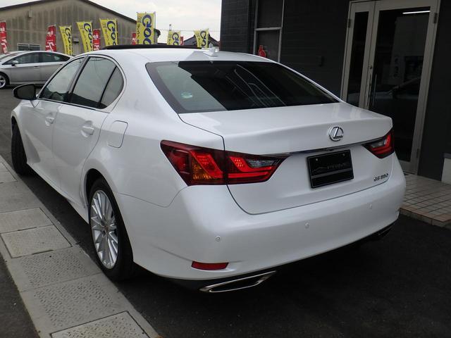 ＧＳ３５０ 　左ハンドル車！！　車検令和８年４月迄！！　ラグジュアリーパッケージ！！　サンルーフ付　レザーシート　マークレビンソンサウンドシステム　スマートキー　アルミホイール　プッシュスタート　スマートキー（8枚目）