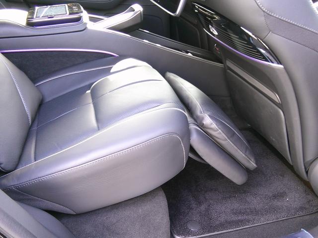 ＧＬＳ ＧＬＳ６００　４マチック　ファーストクラスパッケージ　パノラミックスライディングルーフ　リアモニター　電動格納式ランニングボード　２３インチマイバッハアルミホイール　全席パワーシート　オット付きマンリアシート（24枚目）