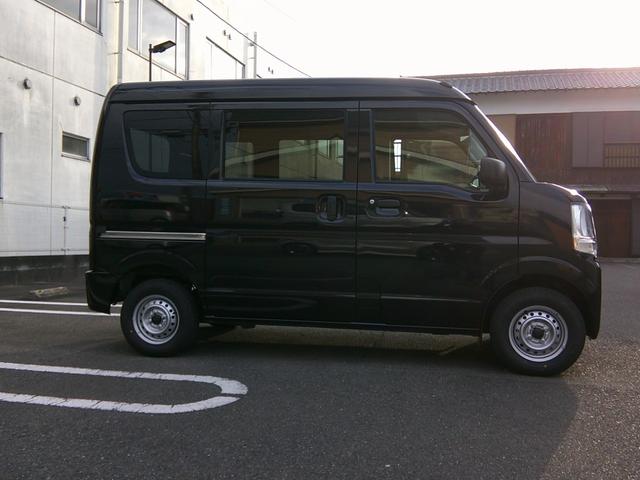 エブリイ ＰＡリミテッド　届出済未使用車　スズキセーフティーサポート　エアコン　オートライト両側スライドドア　コーナーセンサ―　アイドリングストップ　横滑り防止　誤発進抑制（6枚目）