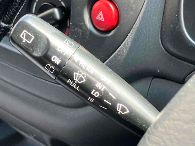 Ｋｅｉスポーツ 　キーレスエントリー　電動格納ミラー　ＭＴ　ＡＢＳ　ＣＤ　ＵＳＢ　アルミホイール　衝突安全ボディ　エアコン　パワーステアリング　パワーウィンドウ　純正ターボ（8枚目）
