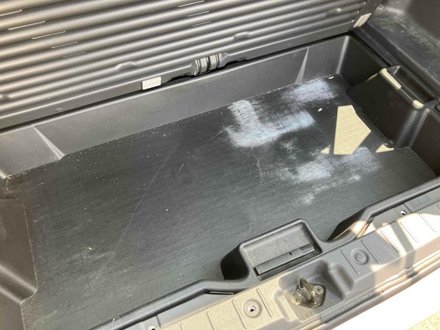 Ｋｅｉスポーツ 　キーレスエントリー　電動格納ミラー　ＭＴ　ＡＢＳ　ＣＤ　ＵＳＢ　アルミホイール　衝突安全ボディ　エアコン　パワーステアリング　パワーウィンドウ　純正ターボ（26枚目）