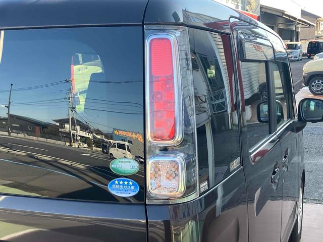 スペーシア 　バックカメラ　フロントカメラ　両側電動スライドドア　クリアランスソナー　レーンアシスト　衝突被害軽減システム　オートライト　スマートキー　アイドリングストップ　電動格納ミラー　シートヒーター（31枚目）