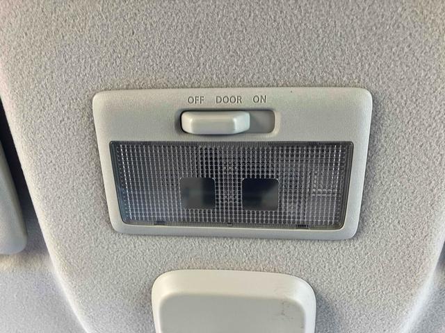 スペーシア 　バックカメラ　フロントカメラ　両側電動スライドドア　クリアランスソナー　レーンアシスト　衝突被害軽減システム　オートライト　スマートキー　アイドリングストップ　電動格納ミラー　シートヒーター（47枚目）