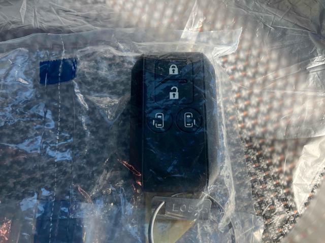 ワゴンＲスマイル ハイブリッドＸ　両側電動スライドドア　クリアランスソナー　オートクルーズコントロール　レーンアシスト　衝突被害軽減システム　オートライト　ＬＥＤヘッドランプ　スマートキー　アイドリングストップ　電動格納ミラー（11枚目）