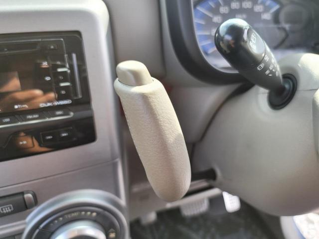 L リミテッド CD USB 運転席パワーシート ベンチシート オートエアコン キーレスエントリー パワーウインドウ 衝突安全ボディ 盗難防止システム 衝突安全ボディ 盗難防止システム 取扱説明書 メンテナンスノート(7枚目)