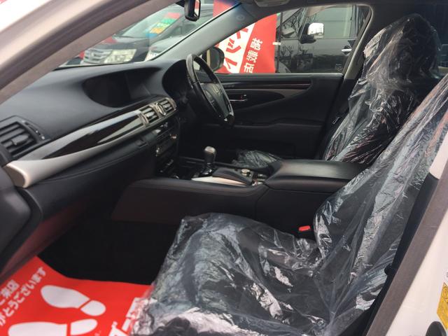 ＬＳ ＬＳ４６０　バージョンＣ　Ｉパッケージ　シートヒーター　サンルーフ　革シート　ブレーキホールド　カードキー　パワーシート　クルーズコントロール　衝突安全システム　クリアランスソナー　ハンドルヒーター　ＬＥＸＵＳ純正ナビ（4枚目）