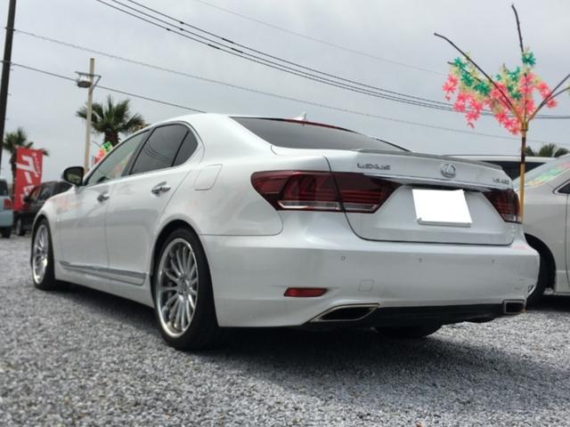 ＬＳ ＬＳ４６０　バージョンＣ　Ｉパッケージ　シートヒーター　サンルーフ　革シート　ブレーキホールド　カードキー　パワーシート　クルーズコントロール　衝突安全システム　クリアランスソナー　ハンドルヒーター　ＬＥＸＵＳ純正ナビ（13枚目）