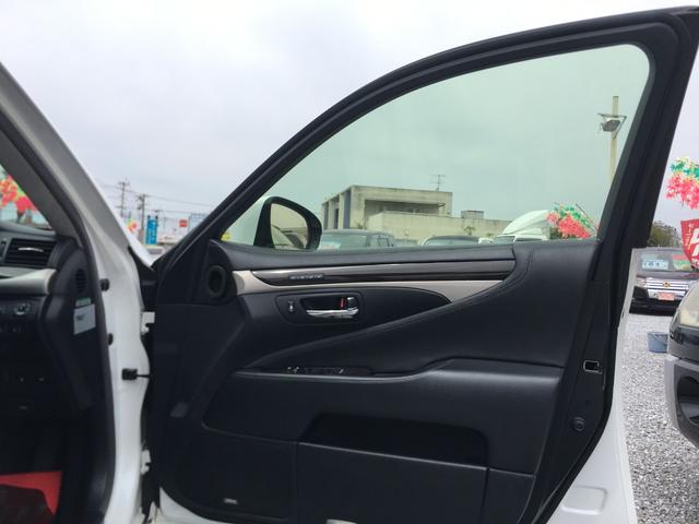 ＬＳ ＬＳ４６０　バージョンＣ　Ｉパッケージ　シートヒーター　サンルーフ　革シート　ブレーキホールド　カードキー　パワーシート　クルーズコントロール　衝突安全システム　クリアランスソナー　ハンドルヒーター　ＬＥＸＵＳ純正ナビ（33枚目）