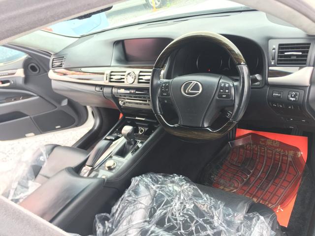 ＬＳ ＬＳ４６０　バージョンＣ　Ｉパッケージ　シートヒーター　サンルーフ　革シート　ブレーキホールド　カードキー　パワーシート　クルーズコントロール　衝突安全システム　クリアランスソナー　ハンドルヒーター　ＬＥＸＵＳ純正ナビ（67枚目）