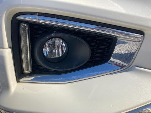 街中を走っていると『あの車のナンバーいいな！覚えやすいな！どうやったらできるのだろう？』そう思われたことはございませんか？ナンバーの数字は希望ができるんです。費用は掛かりますがぜひお申し付けください。