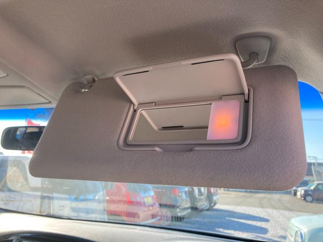 【※バイザーには鏡がついております♪】♪ミラーがついていると、ちょっと髪型を確認したいときにも便利ですね☆