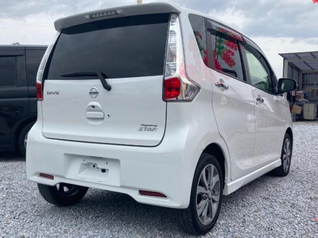 デイズ ハイウェイスター　Ｇターボ　ターボ・ＥＴＣ・全周囲カメラ・スマートキー・オートエアコン・ハンズフリー・オートライト・フォグランプ・横すべり防止装置・電動格納ミラー・ＳＤ・ＣＤ・ＡＭ・ＦＭ・ＡＵＸ・ＵＳＢ・ミラー型カメラ（12枚目）