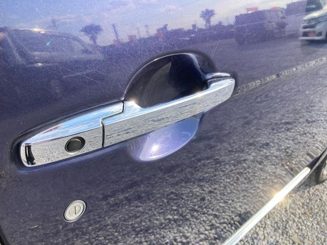 Ｎ－ＯＮＥ プレミアム　横滑り防止スイッチ　ＥＣＯＮ　ＥＴＣ　ベンチシート　フルフラット　Ｐスタート　キーレス　エアバッグ　フォグランプ　電動格納ミラー　オートライト　ホンダ純正オーディオ　ＣＤ　ＡＵＸ　ＵＳＢ（33枚目）