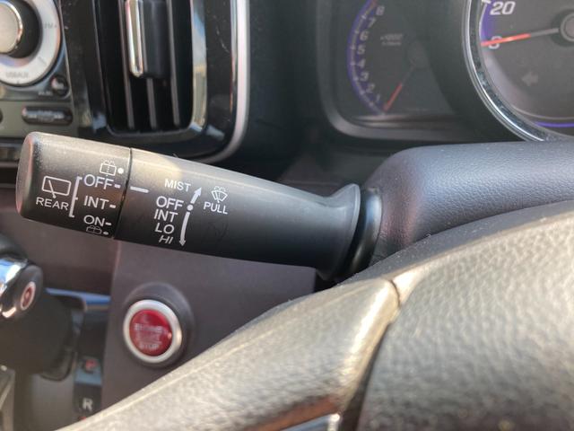 Ｎ－ＯＮＥ プレミアム　横滑り防止スイッチ　ＥＣＯＮ　ＥＴＣ　ベンチシート　フルフラット　Ｐスタート　キーレス　エアバッグ　フォグランプ　電動格納ミラー　オートライト　ホンダ純正オーディオ　ＣＤ　ＡＵＸ　ＵＳＢ（38枚目）