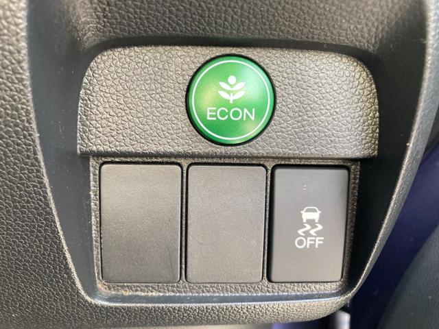 Ｎ－ＯＮＥ プレミアム　横滑り防止スイッチ　ＥＣＯＮ　ＥＴＣ　ベンチシート　フルフラット　Ｐスタート　キーレス　エアバッグ　フォグランプ　電動格納ミラー　オートライト　ホンダ純正オーディオ　ＣＤ　ＡＵＸ　ＵＳＢ（41枚目）