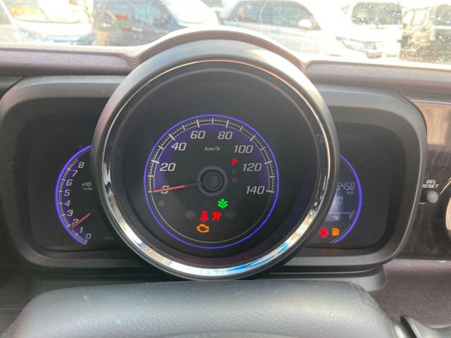 Ｎ－ＯＮＥ プレミアム　横滑り防止スイッチ　ＥＣＯＮ　ＥＴＣ　ベンチシート　フルフラット　Ｐスタート　キーレス　エアバッグ　フォグランプ　電動格納ミラー　オートライト　ホンダ純正オーディオ　ＣＤ　ＡＵＸ　ＵＳＢ（47枚目）