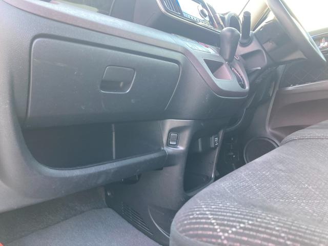 Ｎ－ＯＮＥ プレミアム　横滑り防止スイッチ　ＥＣＯＮ　ＥＴＣ　ベンチシート　フルフラット　Ｐスタート　キーレス　エアバッグ　フォグランプ　電動格納ミラー　オートライト　ホンダ純正オーディオ　ＣＤ　ＡＵＸ　ＵＳＢ（61枚目）