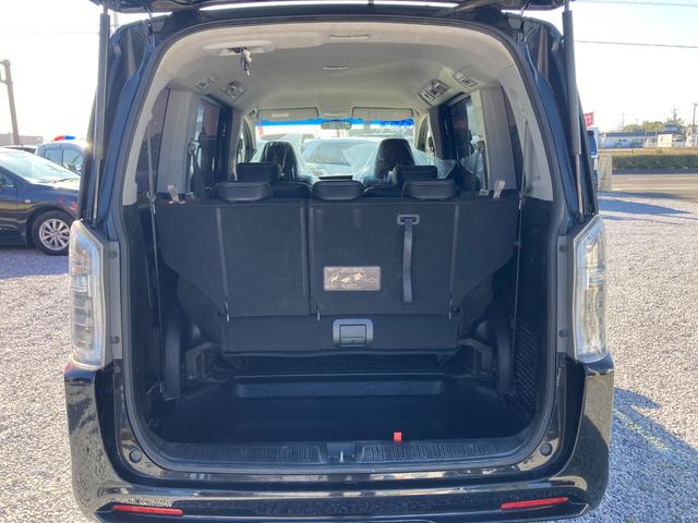 ステップワゴンスパーダ Ｚ　クールスピリット　両側パワースライドドア・ＥＴＣ・クルーズコントロール・パドルシフト・バックカメラ・オートエアコン・フォグランプ・オートライト・ＵＳＢ接続・電動格納ミラー・ＨＤＤナビ・ＡＭ・ＦＭ・ＤＶＤ・横すべり防止（70枚目）