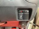 【運転席側各種スイッチ類】片側電動スライドドアになっているので、開け閉めが楽ですね。