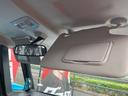 【運転席側サンバイザー】駐車券やちょっとしたカード類が挟むことが出来ると便利です