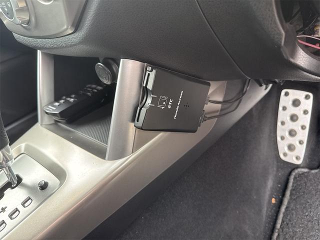 今では必需品のＥＴＣも付いております。高速道路での出入りもスムーズ。渋滞緩和にもなりエコにも繋がります。