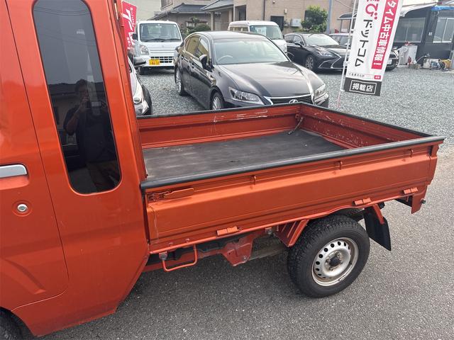 ハイゼットトラック ジャンボ　４ＷＤ　軽トラック　ＭＴ　ナビ　ＴＶ　キーレスエントリー　エアコン　パワーウィンドウ　運転席エアバッグ　助手席エアバッグ　ミュージックプレイヤー接続可　ＬＥＤヘッドランプ（26枚目）